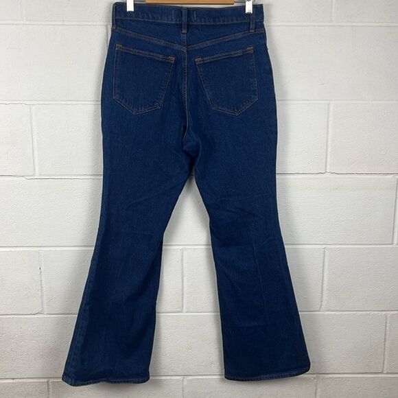 Abercrombie and Fitch women’s the vintage high rise dark wash flare - Picture 3 of 4